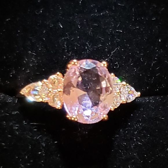 ESTATE Mesmerizing oval pink topaz with CZs ring - Picture 3 of 5